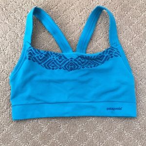sports bra